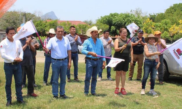 Tepetzintla: banderazo de obra para la construcción de parque público en la Localidad de Corral Falso