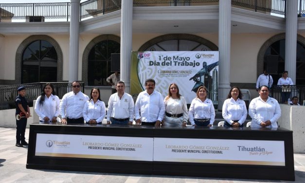 Tihuatlan: desfile por el 110 Aniversario del Día del Trabajo