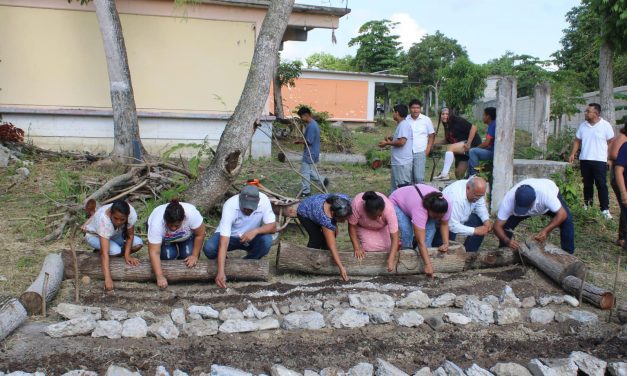 Coatzintla: Instalan huerto escolar en secundaria “Héroes de Chapultepec” de troncones