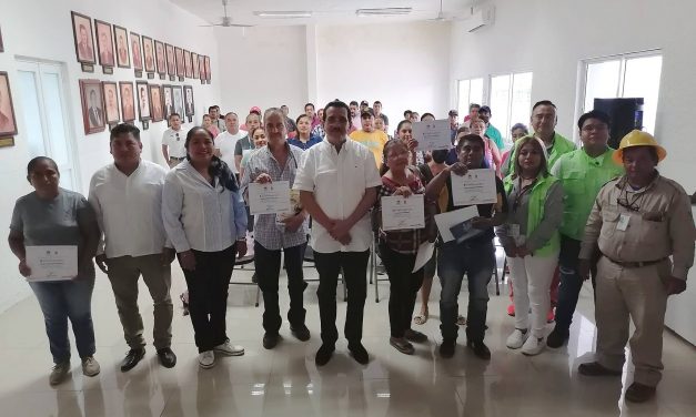 Martínez de la Torre: Capacitación a comerciantes