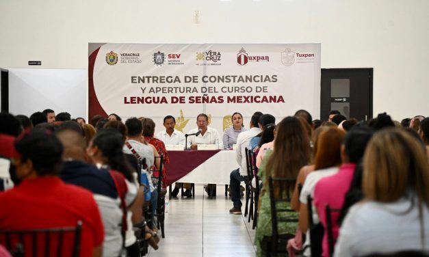 Tuxpan: Ejemplo nacional en capacitación de servidores públicos y docentes en “Lengua de Señas Mexicana”