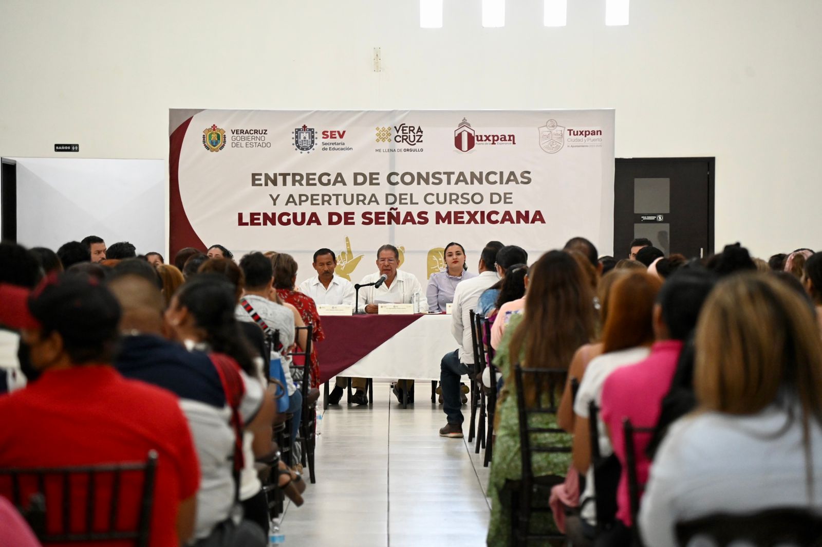 Tuxpan: Ejemplo nacional en capacitación de servidores públicos y docentes en “Lengua de Señas Mexicana”