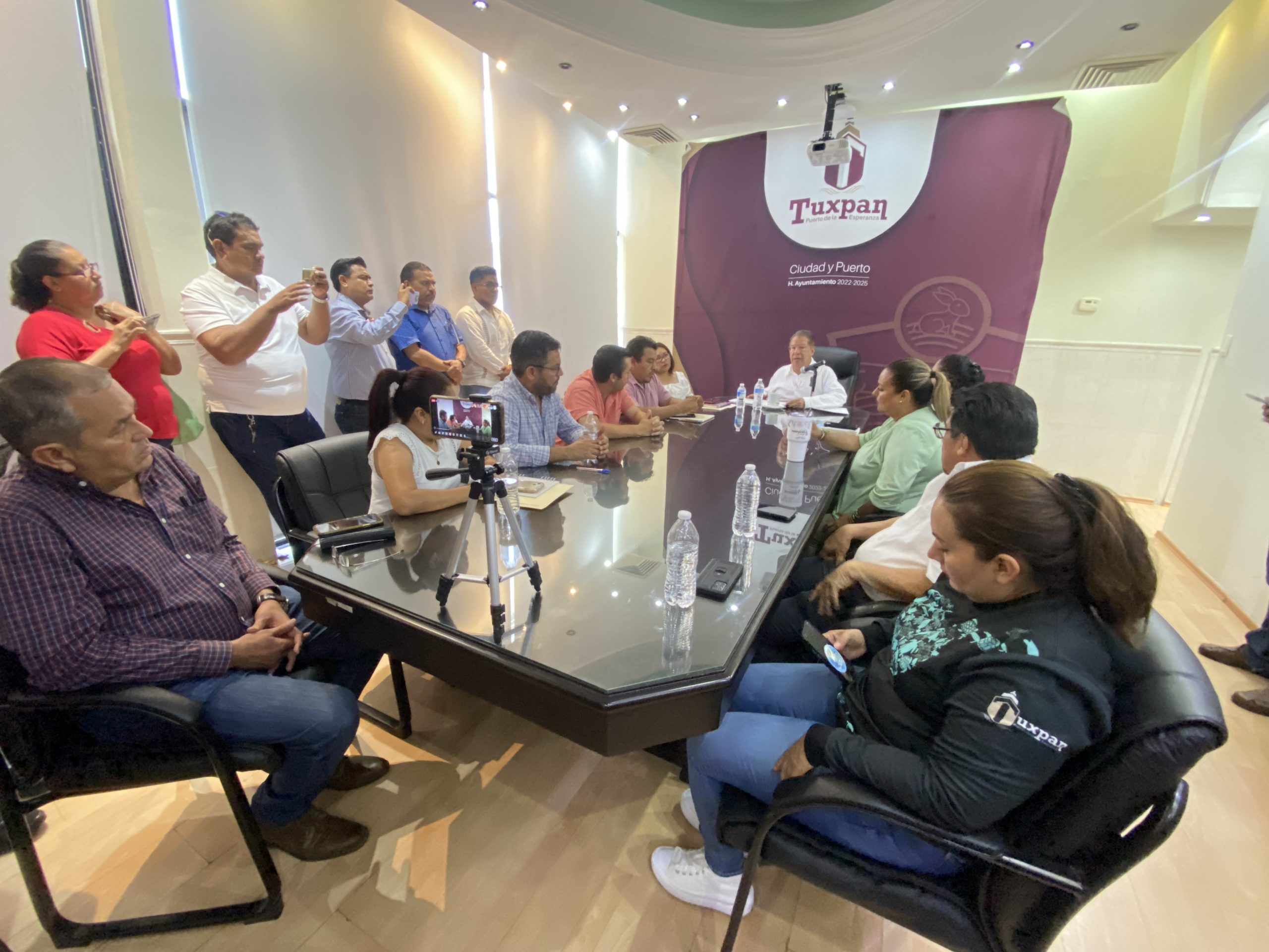 “Iluminamos Tuxpan, Transformamos Tuxpan”: alcalde José Manuel Pozos Castro