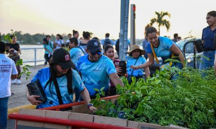 Tuxpan: Un éxito el Papaqui del “Ambientón: Festival Ecológico”.