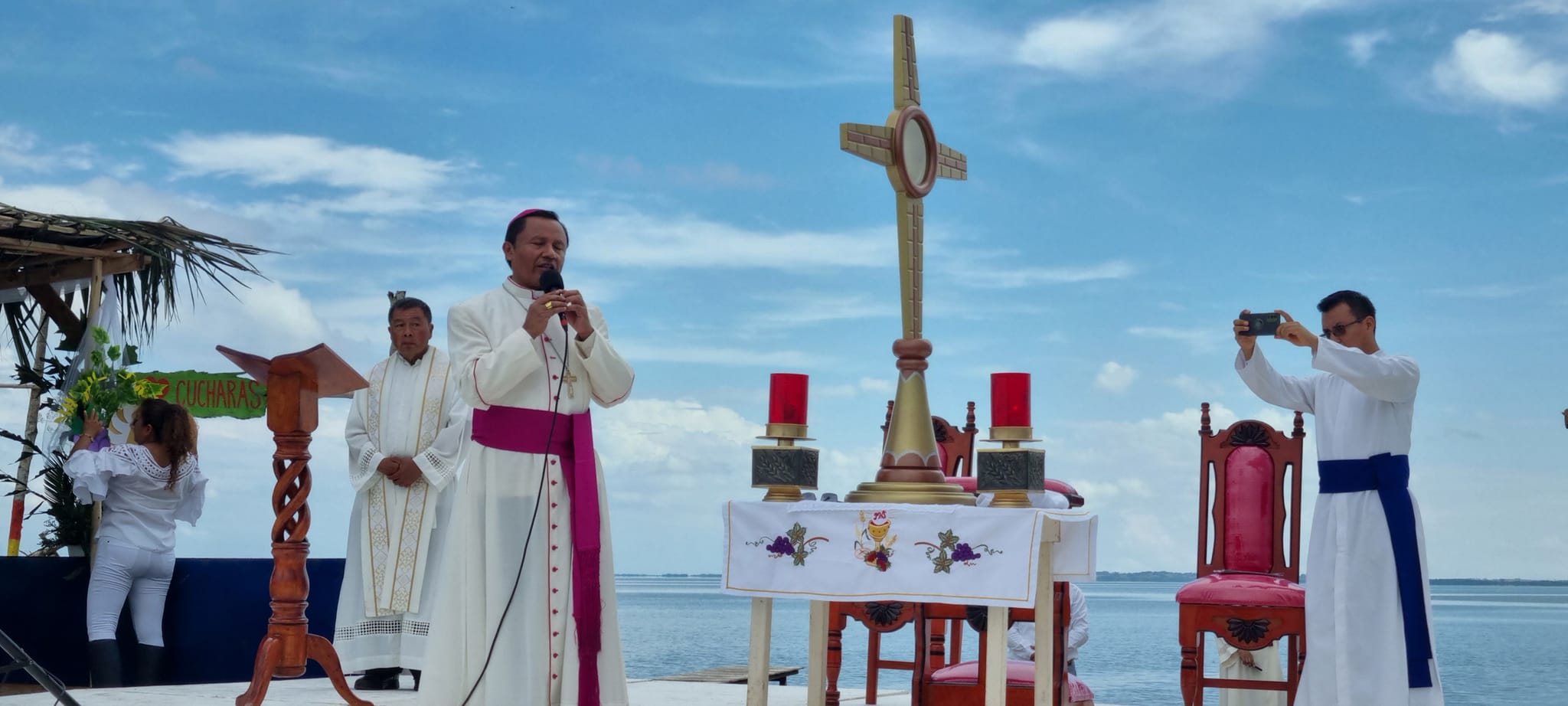 Ozuluama: Oración en la playa de Cucharas