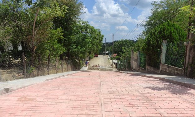 Continúan las obras de mejora en la colonia Ricardo Flores Magón en Tempoal