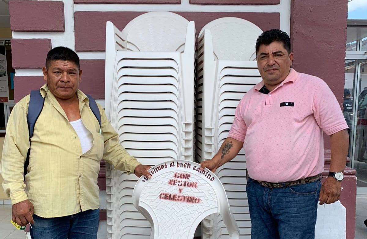 Tempoal: Entrega de sillas a la comunidad de El Morillo como parte de las acciones de la administración municipal