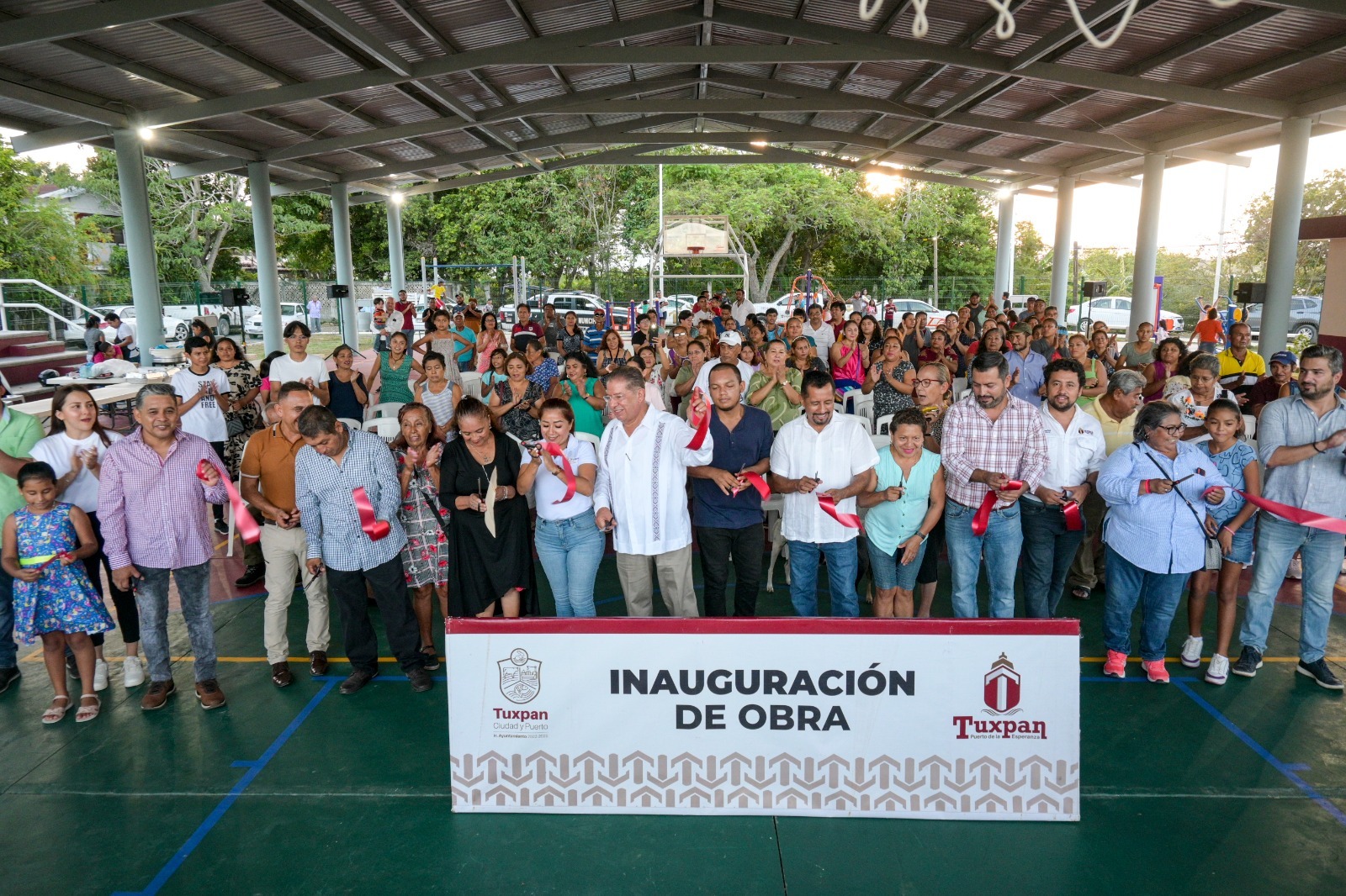 Tuxpan: La comunidad La Victoria estrena Cancha y Espacios Multideportivos