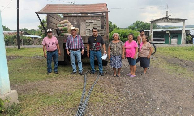 Tepetzintla: Se acudió a las comunidades de Villa Nueva, La Loma y Moyutla a dar respuesta a sus peticiones
