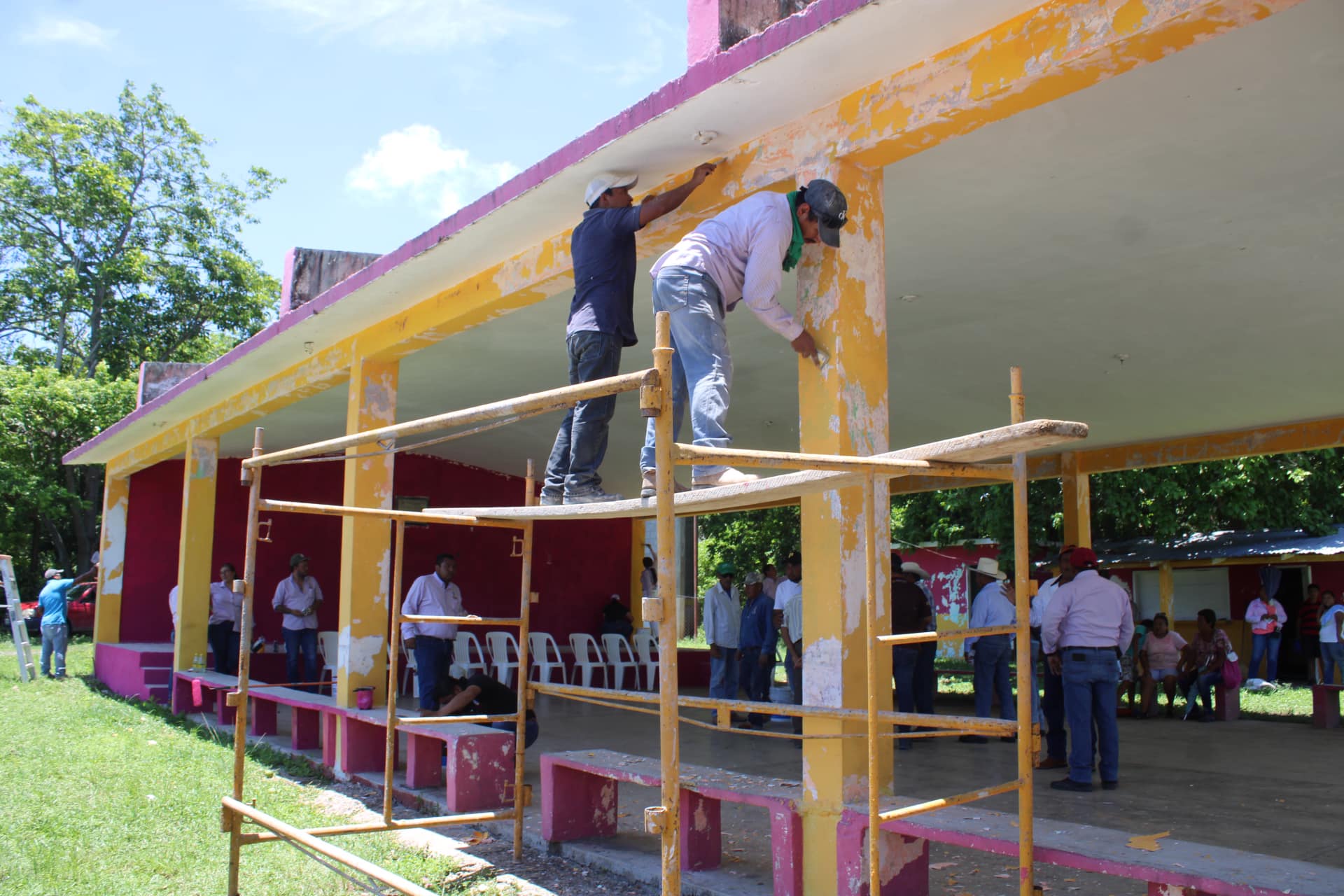 Ozuluama: Jornada de rehabilitación de la galera pública de Horconcitos