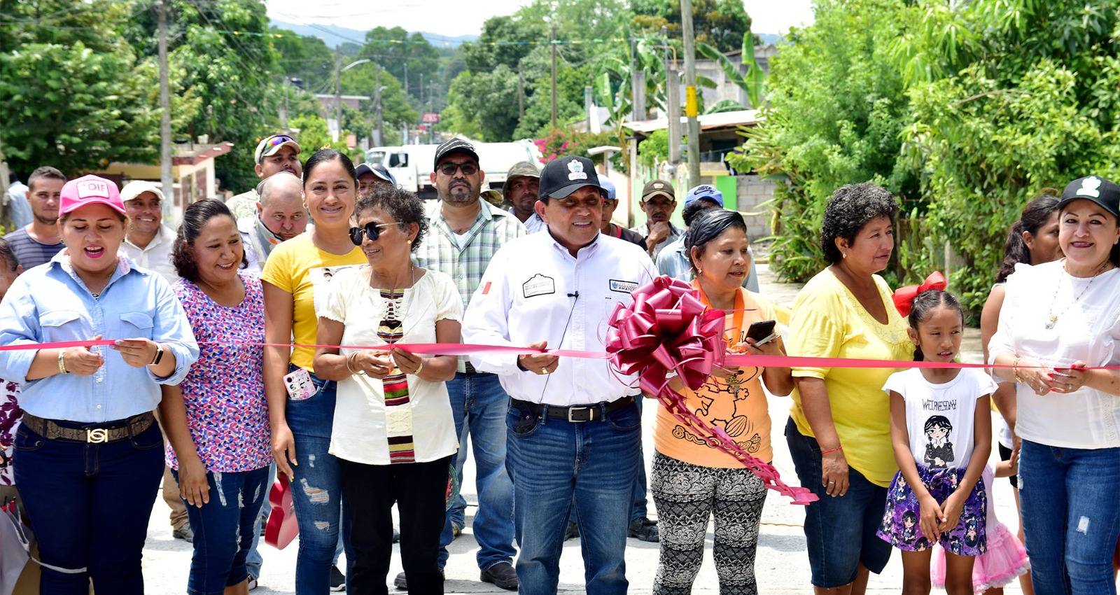 Naranjos: Alcalde inaugura importante obra en la colonia 5 de mayo
