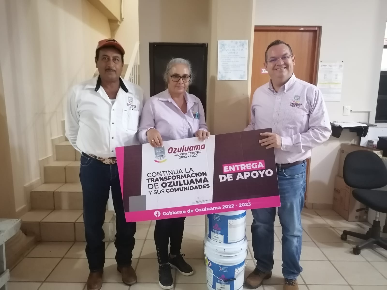 Entrega de apoyos a comités de comunidades en el Municipio de Ozuluama