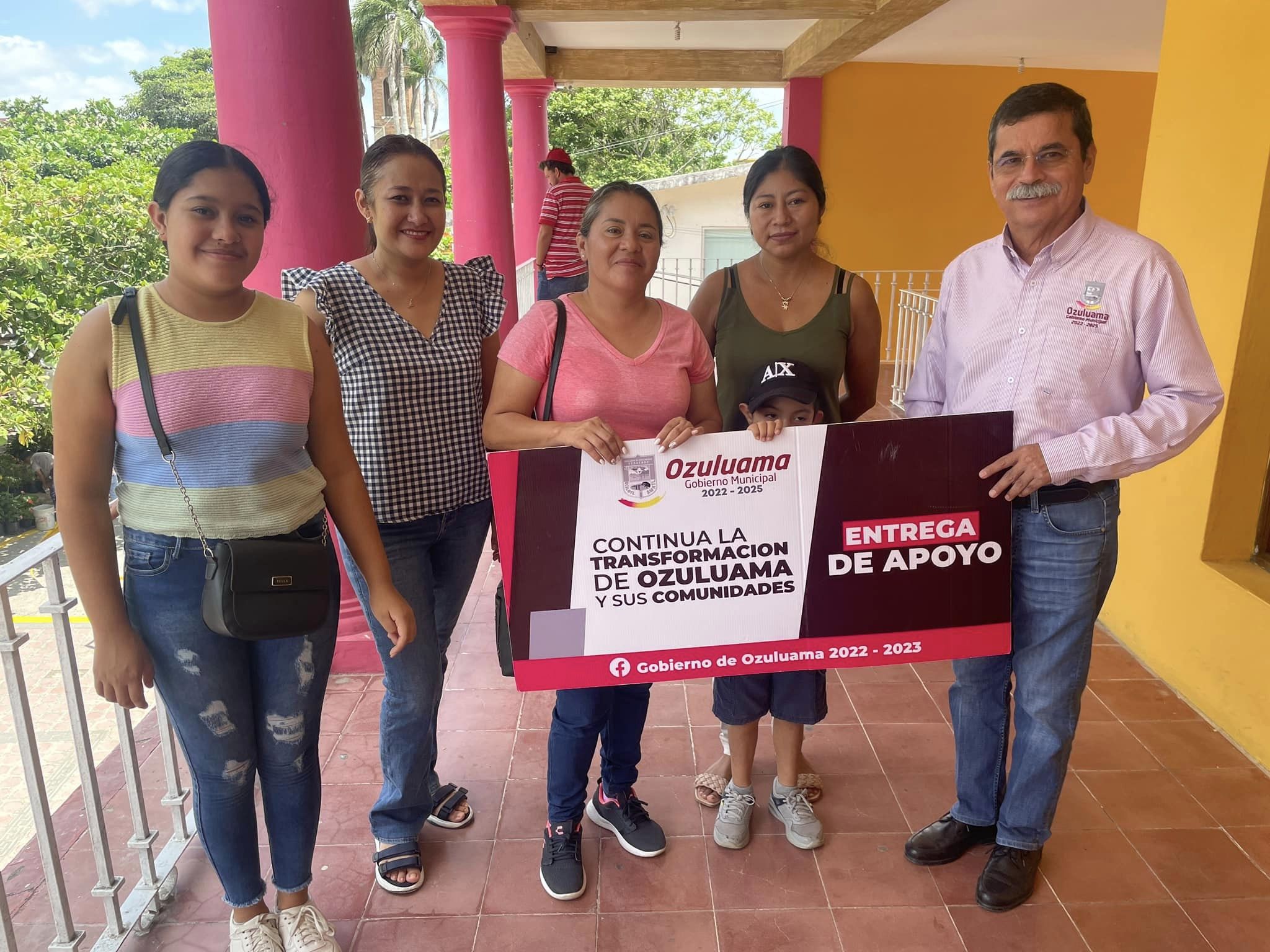 Entrega de Apoyo al Jardín de Niños Enrique A. Frimont Refleja Compromiso con la Educación en Ozuluama