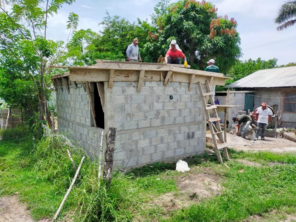Ozuluama: Avanza con Éxito la Construcción de Cuartos Dormitorios Municipales en la Comunidad de Campanario