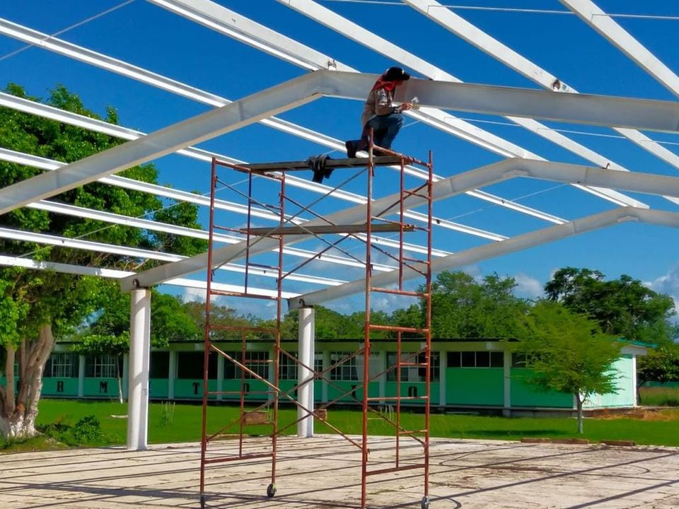 Avanza la Construcción del Techumbre en la Secundaria Técnica Pesquera N° 21 en San Gregorio, Ozuluama de Mascareñas