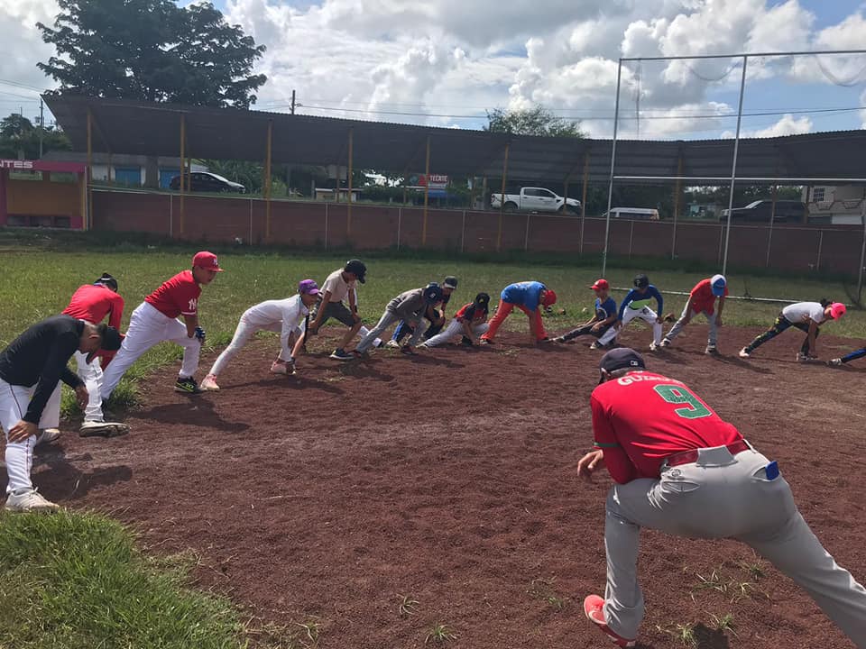 Clínicas Deportivas de Béisbol Promueven el Deporte en Ozuluama