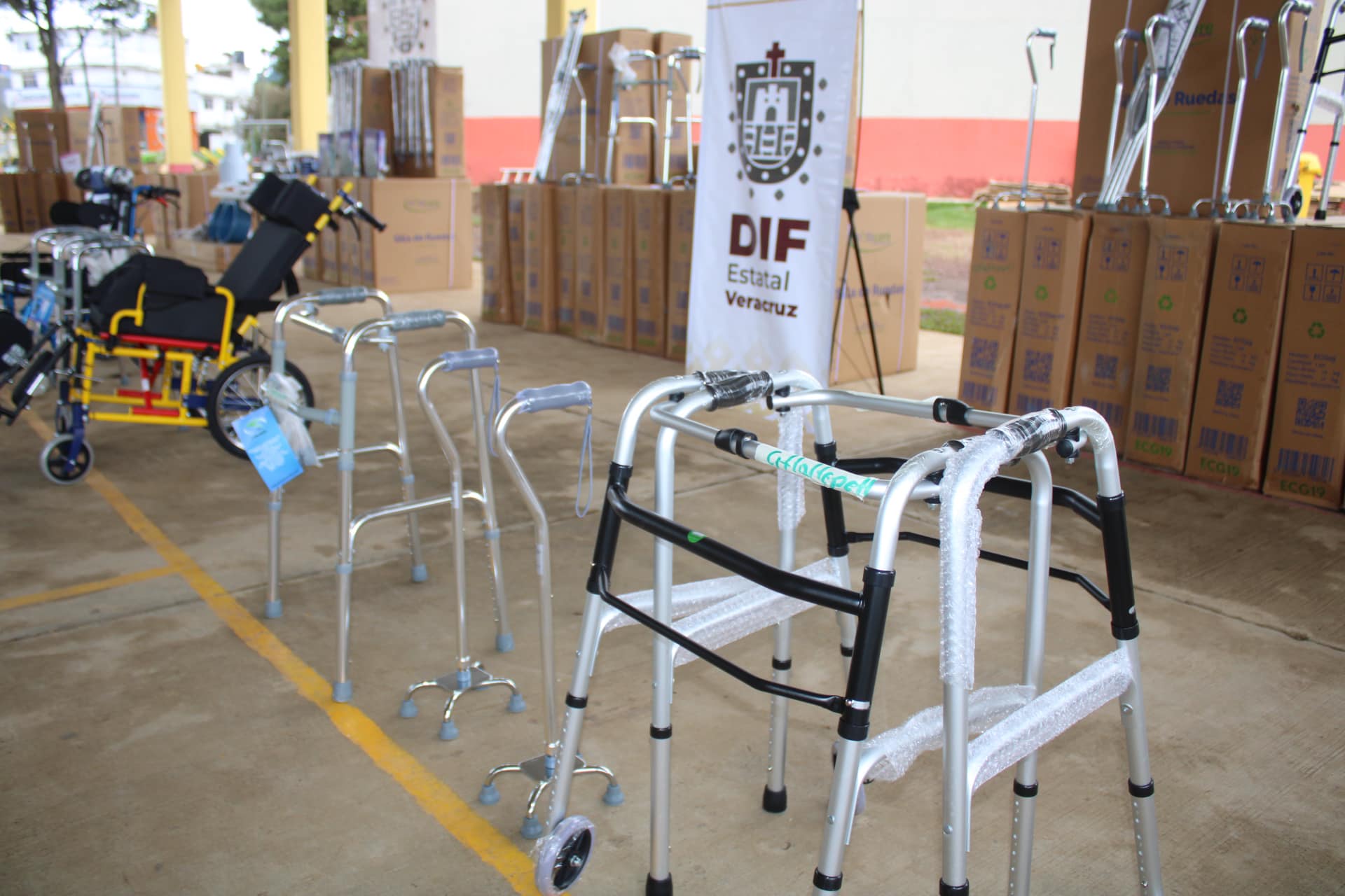 Entrega de Apoyos Funcionales en Ozuluama: Compromiso con las Familias y Comunidades