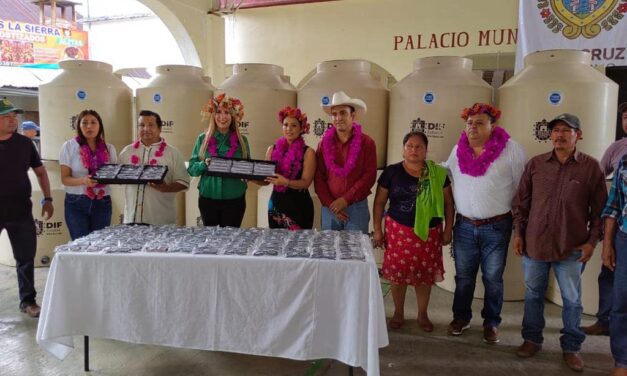 Tlachichilco: Entrega de Apoyos del Programa de Desarrollo a la Vivienda y la Comunidad en las Comunidades de Xalame y La Pahua