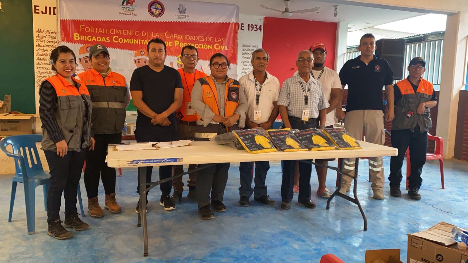 Martínez de la Torre: Entrega de Equipamiento en Felipe Carrillo Puerto