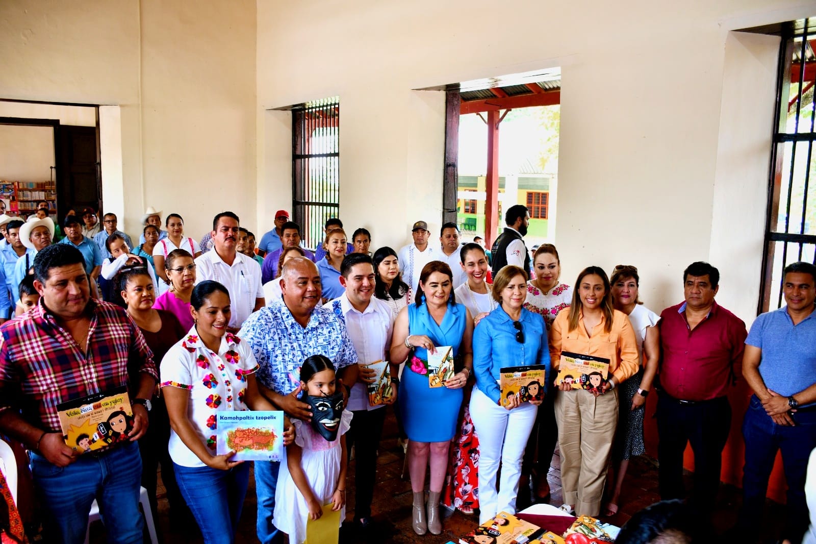 Citlaltépetl: Alcalde de Chontla Recibe al Secretario de Gobierno y Alcaldes en Jornada Cultural y de Tradición