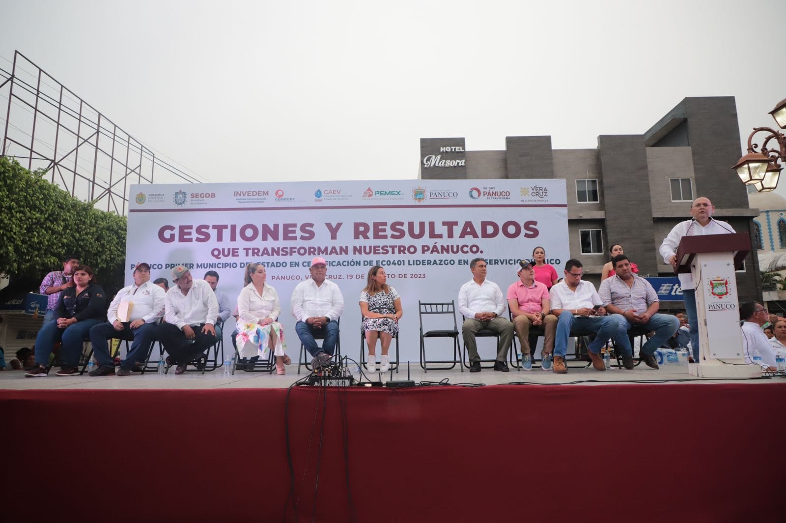 Presidente Municipal de Ozuluama Encabeza Importantes Actividades en Colaboración con Funcionarios Estatales y Municipales