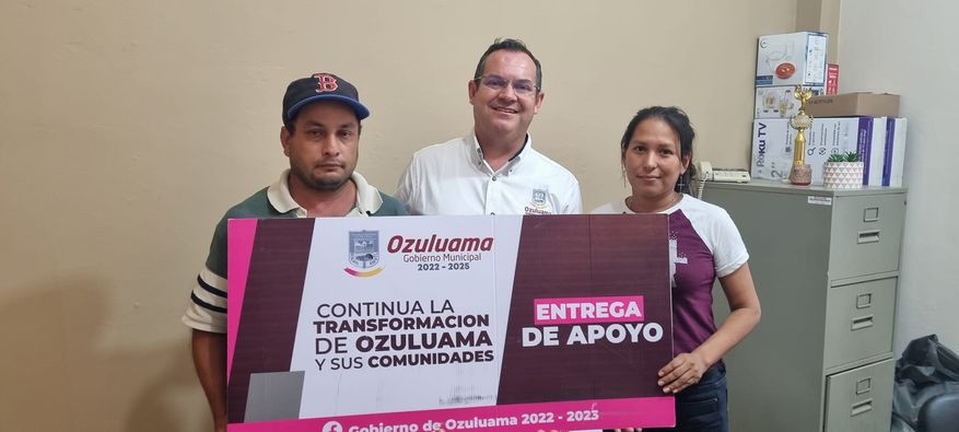 Entrega de Apoyo Económico al Equipo de Béisbol de Estación Chapancal en Ozuluama