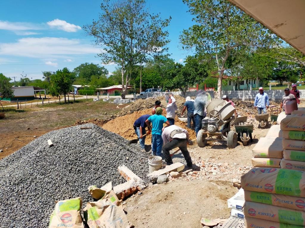 Arrancan Obras de Mejoramiento en la Escuela Primaria Hermanos Flores Magón en Tierra y Libertad, Ozuluama