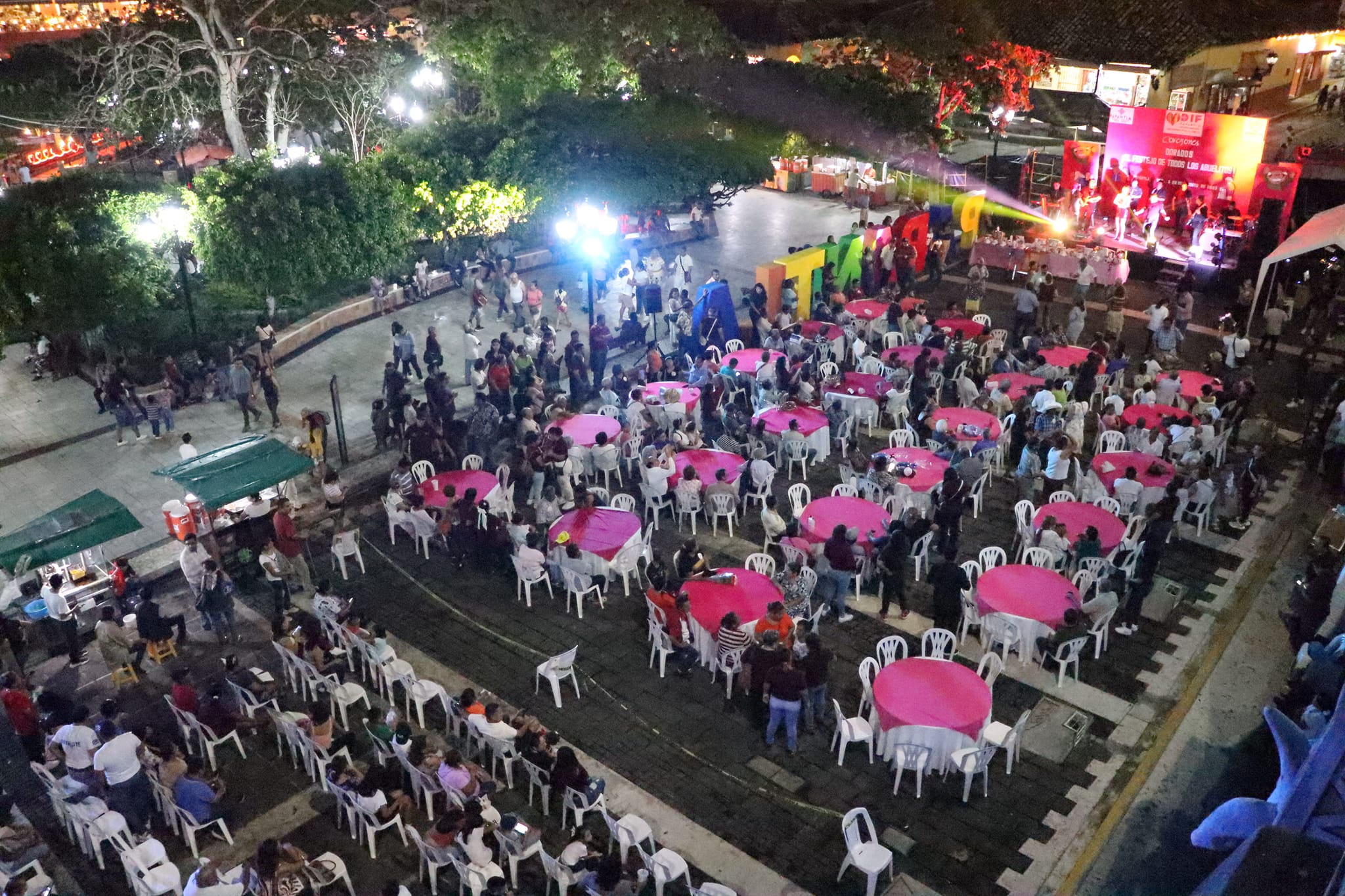 Celebrando con Alegría el Festejo de los Adultos Mayores en Papantla
