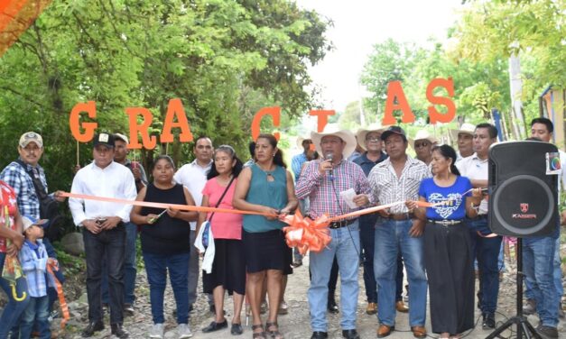 Tepetzintla: inauguración de obra “Rehabilitación de revestimiento en las calles, de la localidad de Copaltitla”