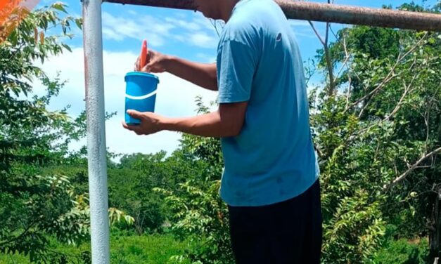 Tepetzintla: mantenimiento a las porterías de futbol y entrega de redes