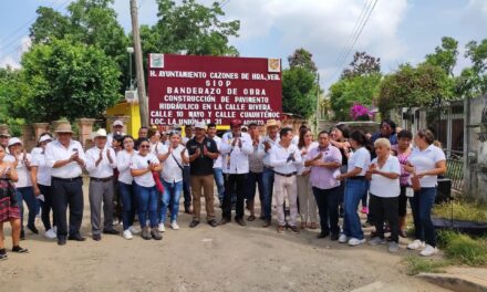Cazones: Banderazo de inicio de la obra «Construcción de Pavimento Hidráulico en la Calle Rivera, Calle 10 de Mayo y Calle Cuauhtémoc»