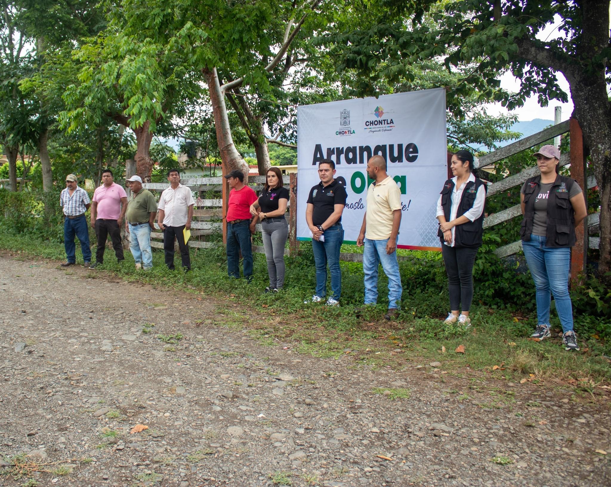 Chontla: iniciamos la construcción de pavimento de la calle Benito Juárez