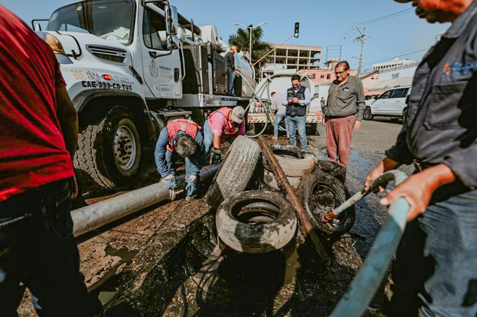 Tuxpan: Se ha logrado desazolvar y limpiar alrededor de 2 kilómetros de drenes pluviales