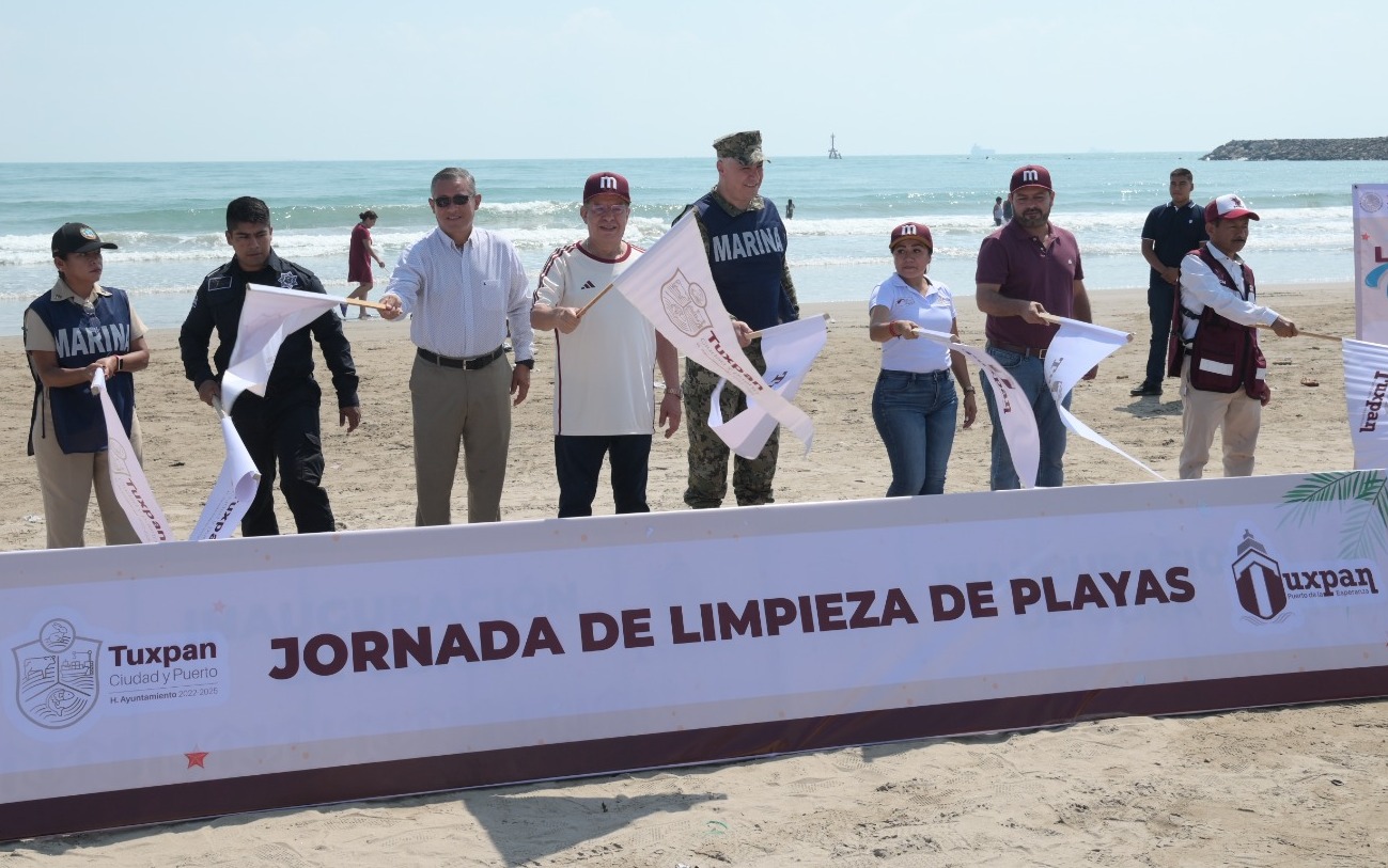 Secretaría de Marina y Gobierno de Tuxpan realizan una nueva “Jornada de Limpieza de playas”