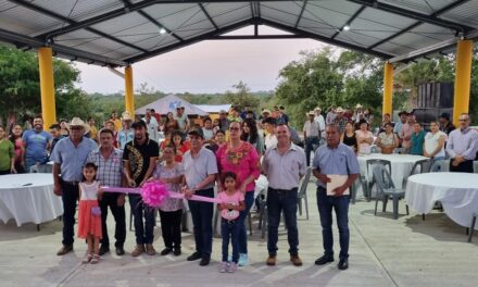Ozuluama: Gran inauguración de la galera de usos múltiples y modulo de venta la comunidad de frontera