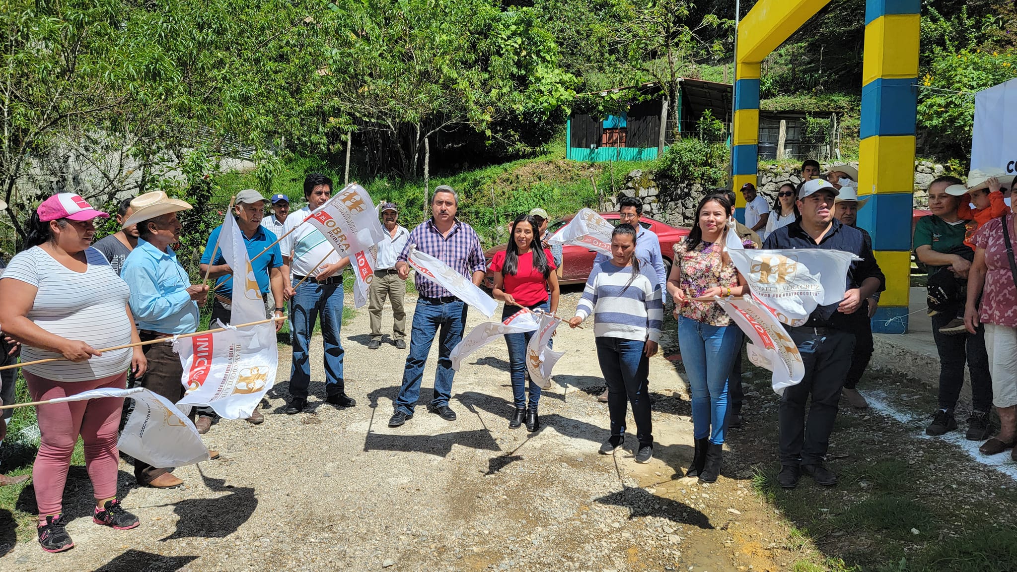 Inicio de obra de pavimentación en la localidad El Reparo, Huayacocotla