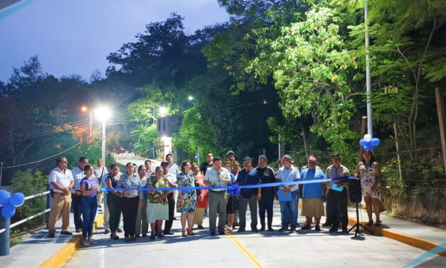 Tantoyuca: Inauguró alcalde JGA obra de pavimentación