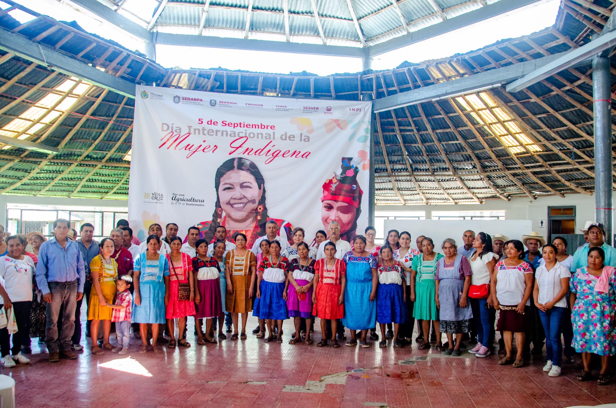 Celebración del Día Internacional de la Mujer Indígena Destaca el Trabajo y la Cultura en Platón Sánchez
