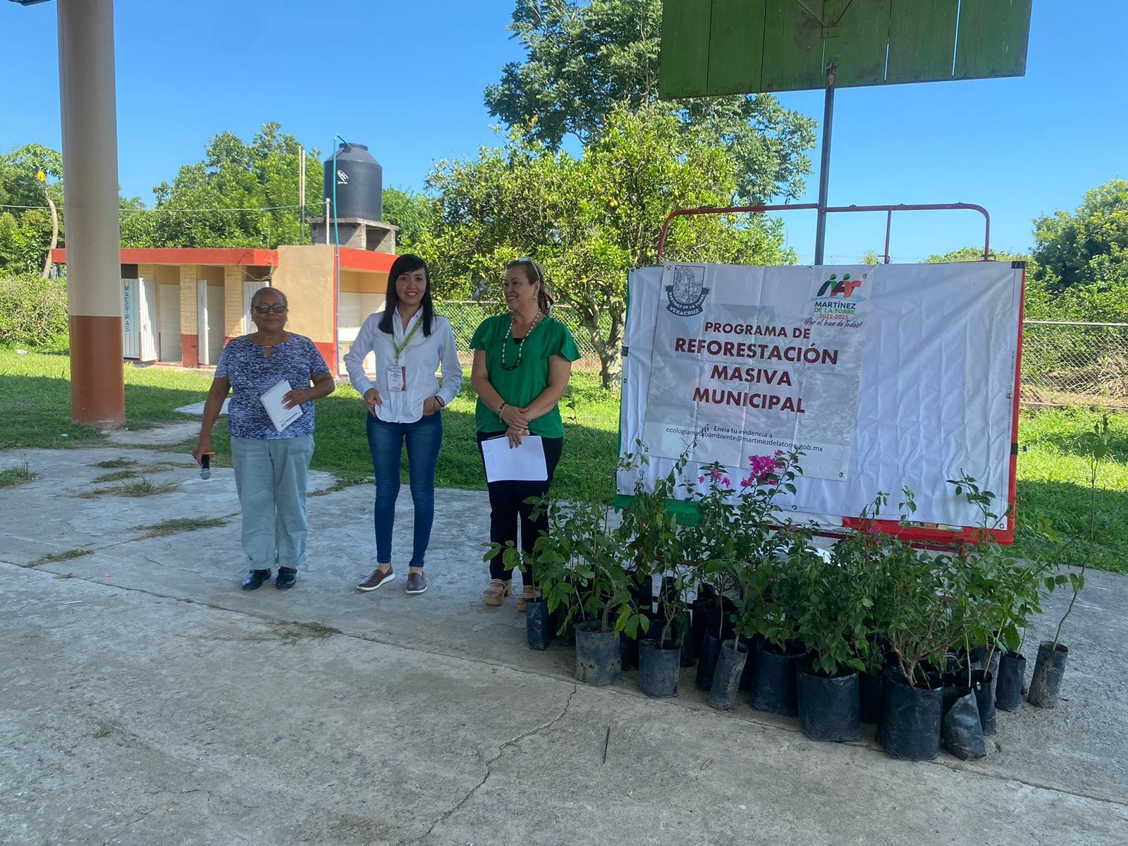 Martínez de la Torre: Reforestación Masiva en la Escuela Primaria Benito Juárez de Salvador Diaz Mirón