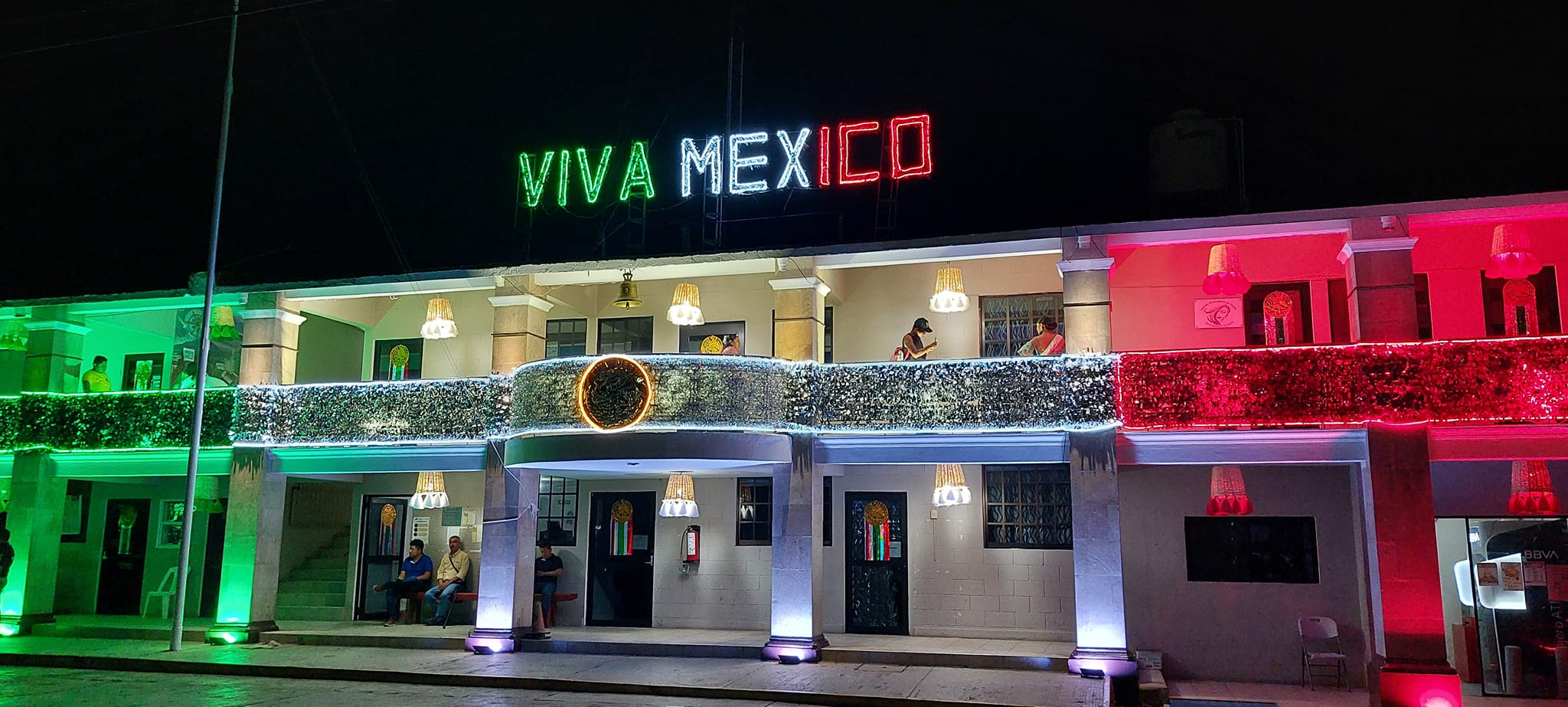 El Palacio Municipal de Citlaltépetl se Engalana en el Mes Patrio