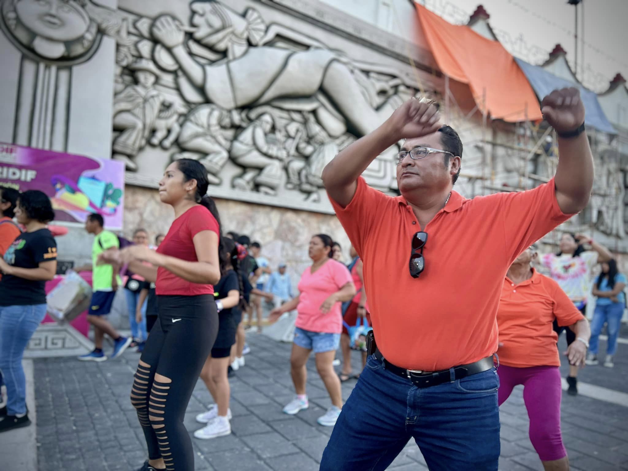 Papantla: Exitoso Evento Zumba DIF en el Mural a la Cultura Totonaca