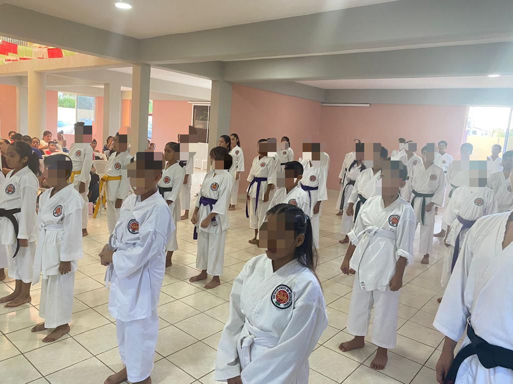 Tecolutla»Éxito Rotundo en el Examen de Karate do de 40 Alumnos Avanzan de Grado bajo la Guía del Sensei Hiroshi Ishikawa»