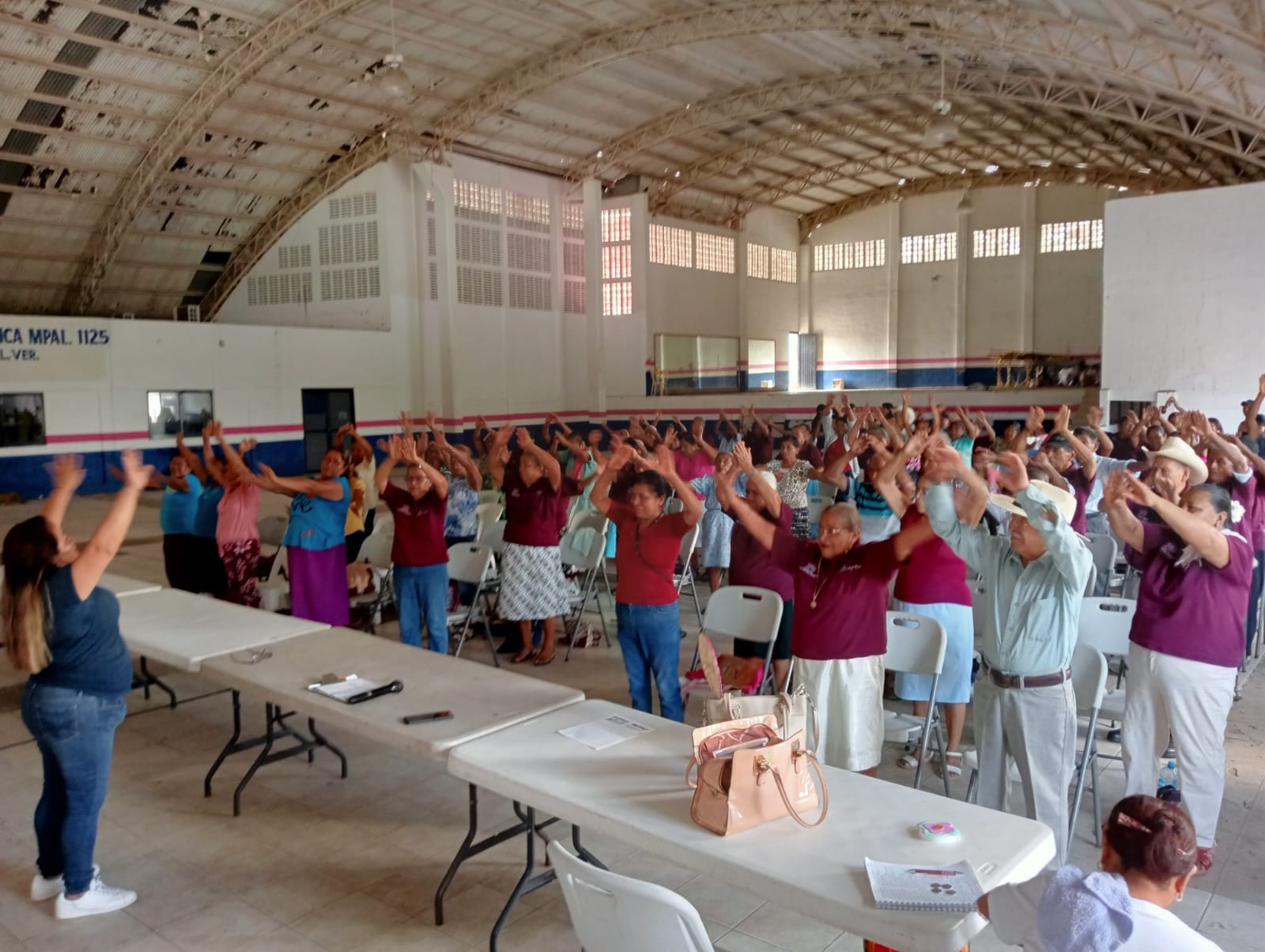 Reunión de Adultos Mayores en Citlaltépetl: Prevención de Depresión y Ansiedad