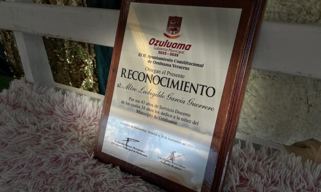 Ozuluama: Homenaje al Profesor Leobigildo García Guerrero por Su Dedicación a la Educación