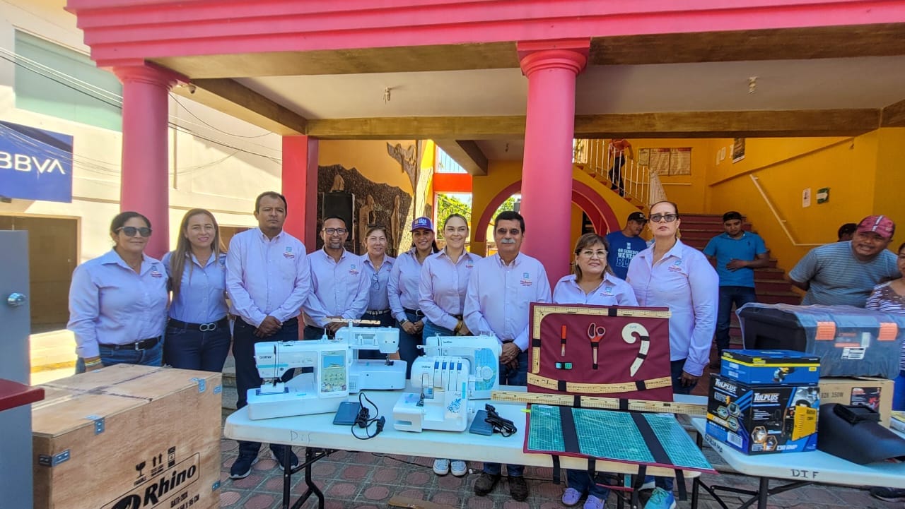 Entrega del Programa Proyectos Productivos en Ozuluama de Mascareñas
