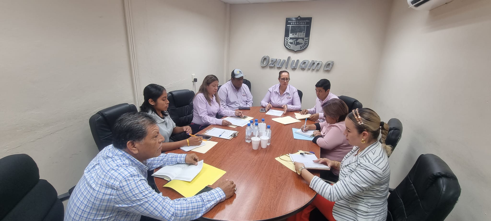 Ozuluama: Reunión con Supervisores Escolares sobre Becas Municipales