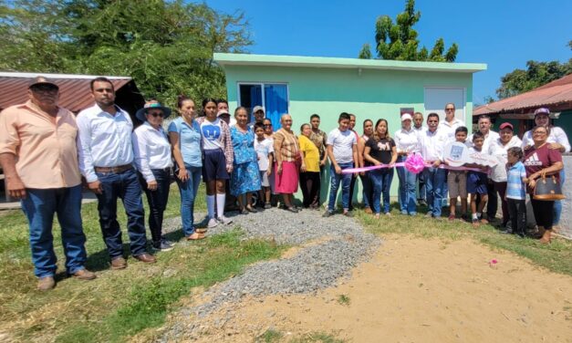 Inauguración del Programa de Ampliación de Cuarto Dormitorio Municipal en Ozuluama