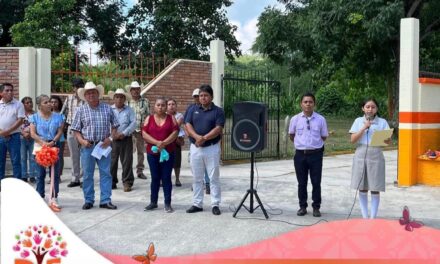 Tepetzintla: inauguración de la barda perimetral de la escuela secundaria técnica agropecuaria no. 52