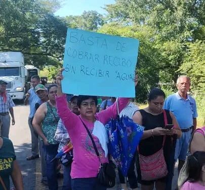 Protestas en Naranjos paralizan la Carretera 180 y amenazan con cerrar la Escuela Abraham Lincoln en demanda de mejoras en el suministro de agua