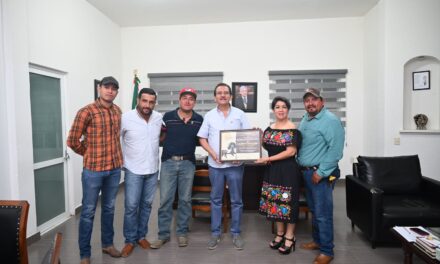 Cabalgantes de Martínez de la Torre Reconocen el Apoyo del Alcalde Rodrigo Calderón Salas al Rescate de Tradiciones Locales